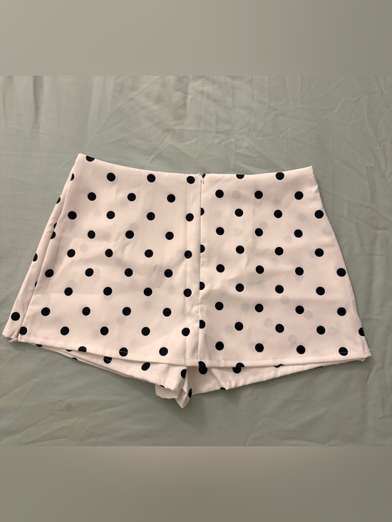 Pants - Polka Dot High-Waist Women’s Shorts - Black on White